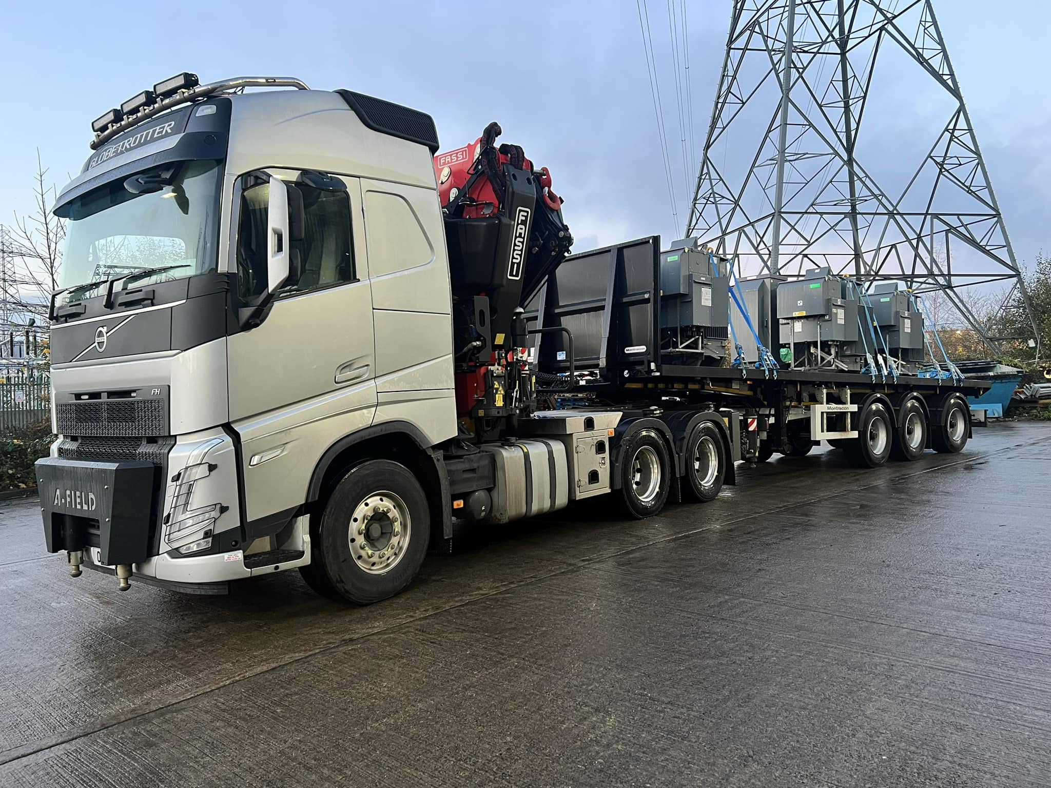 Volvo Globetrotter with FASSI crane